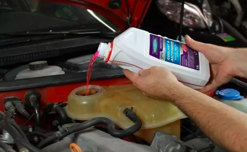 5 Quick Fixes for Leaking Radiator Fluid