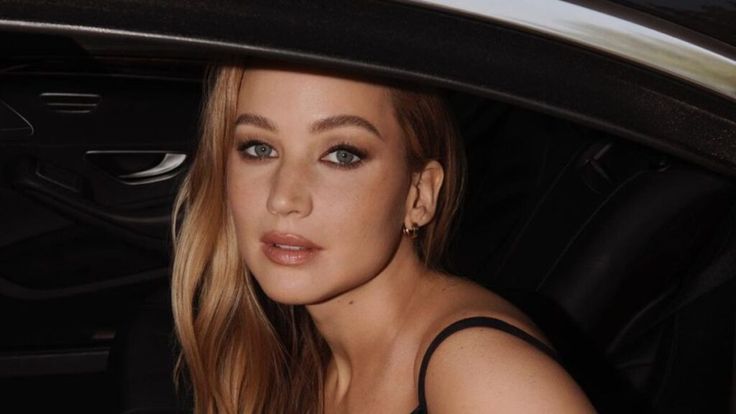 Jennifer Lawrence Fans Stunned By Nude Wrestling Scene In Her New Movie Indy100 Jennifer Lawrence Fans Stunned By Nude Wrestling Scene In Her New Movie Indy100