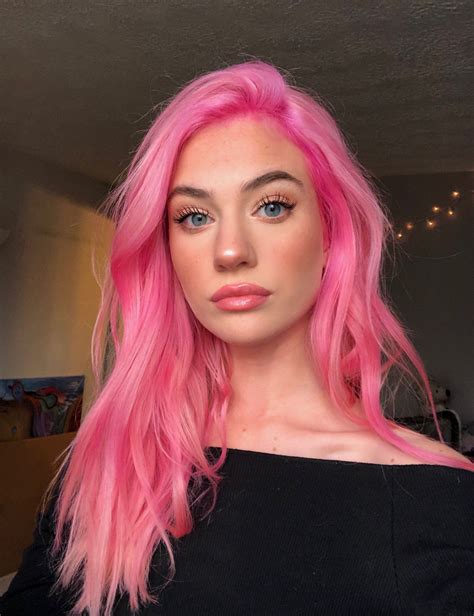 Exploring 5 Pink Hair Porn Trends